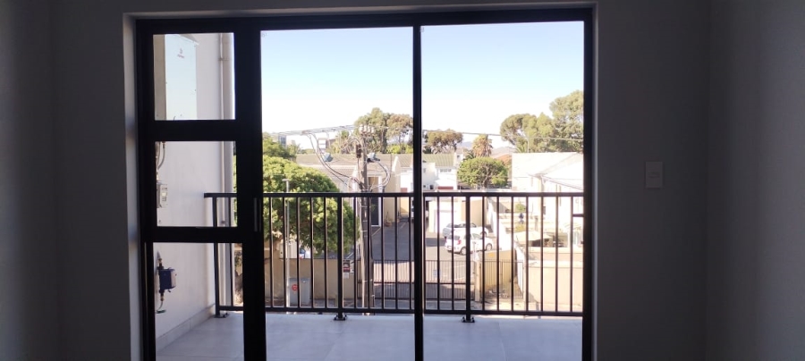 1 Bedroom Property for Sale in Table View Western Cape